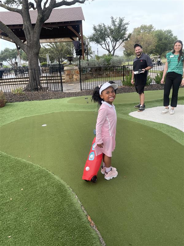 Child golfer at Children's Health golf charity event